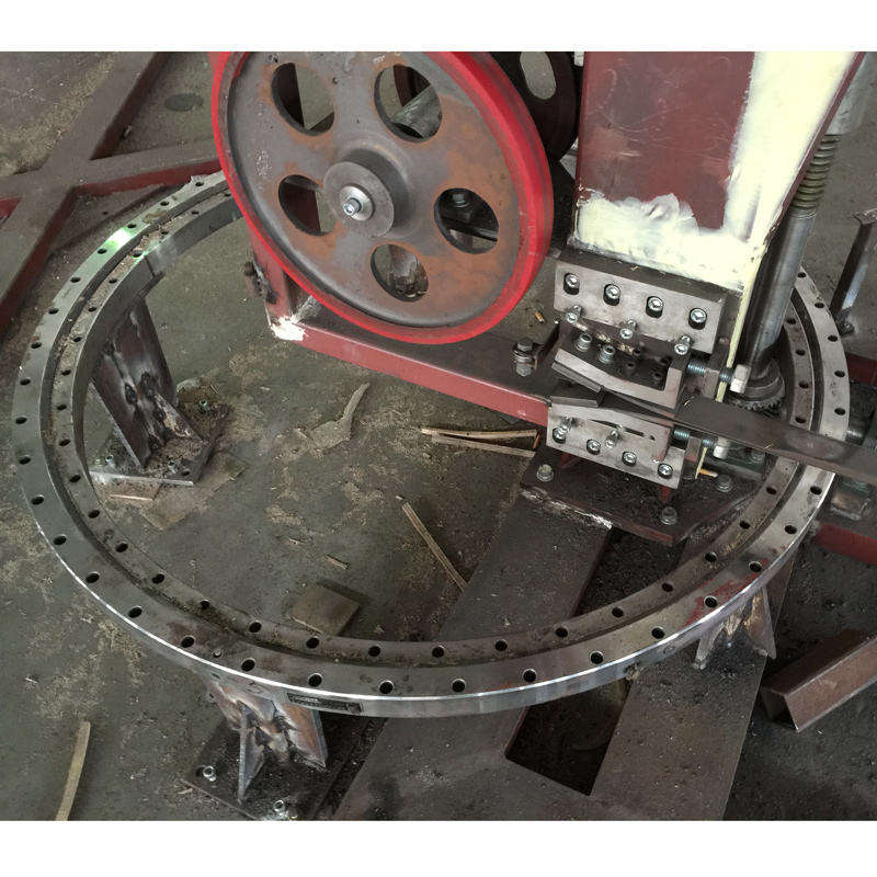Cosas baratas para vender máquina cortadora circular de espuma rotativa de alta eficiencia y buena calidad